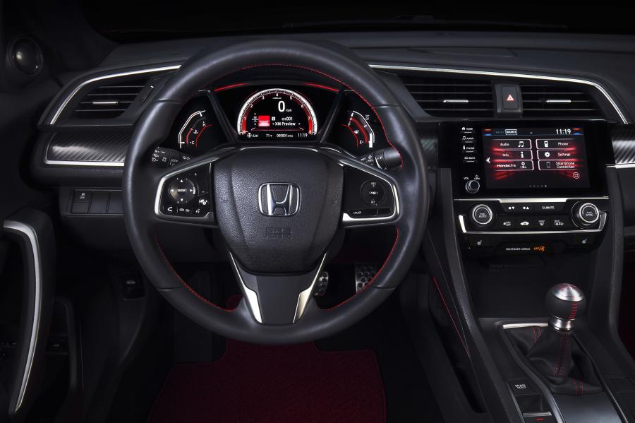 Торпедо Honda Civic Si Coupe (FC) 2019 года  (NA) (фото 25 из 30)